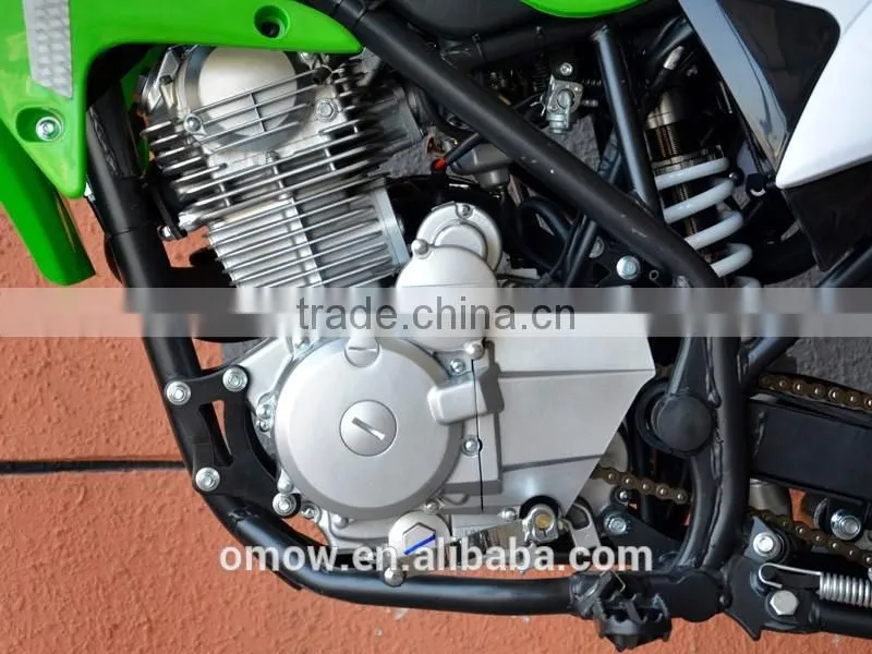 4 Stroke Engine Type and Chain Drive Transmission System Dirt Bike