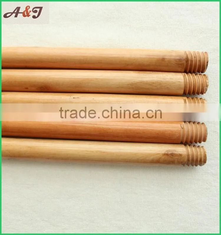 Varnished eucalyptus wooden broomstick with 7.0cm plastic cap