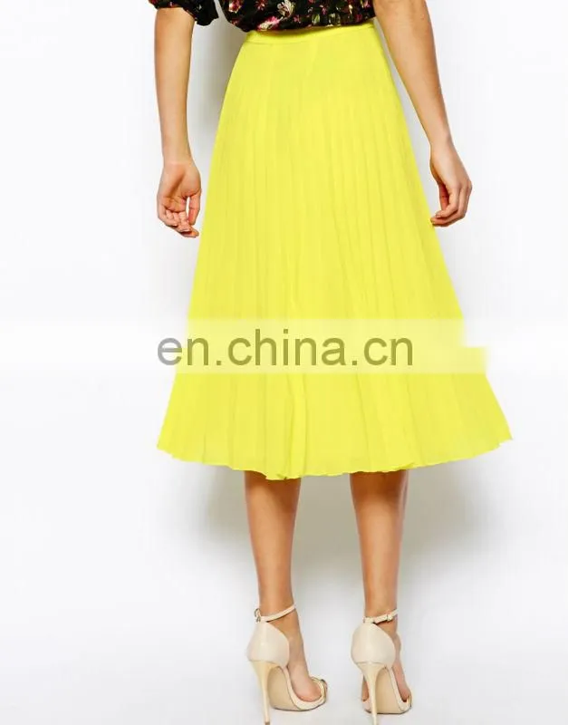 2014 new style fashion pictures of mature women with short skirt