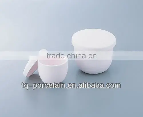 Laboratory porcelain:Special Ceramic Porcelain crucibles,medium wall with lid,glazed
