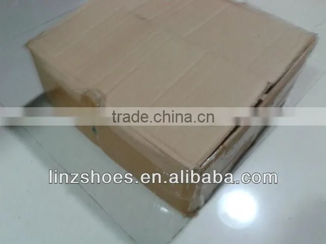 Work shoes with plastic toe cap LNZ459