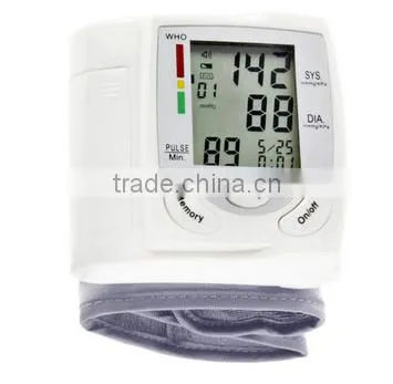 2016 wrist manual blood pressure monitor of low cost