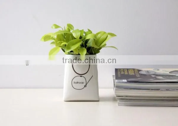 2014 new ceramic bag shape pen holder