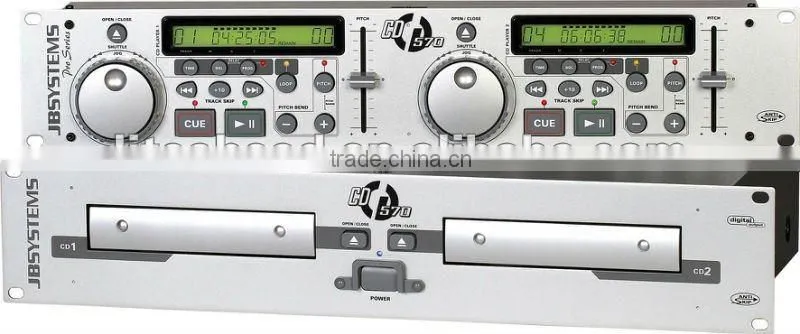 CD player with double decks