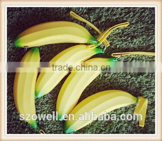 Hotselling Promotional Inovative Design Banana Shape Silicone Coin Purse Cheap Price silicone purse Unisex