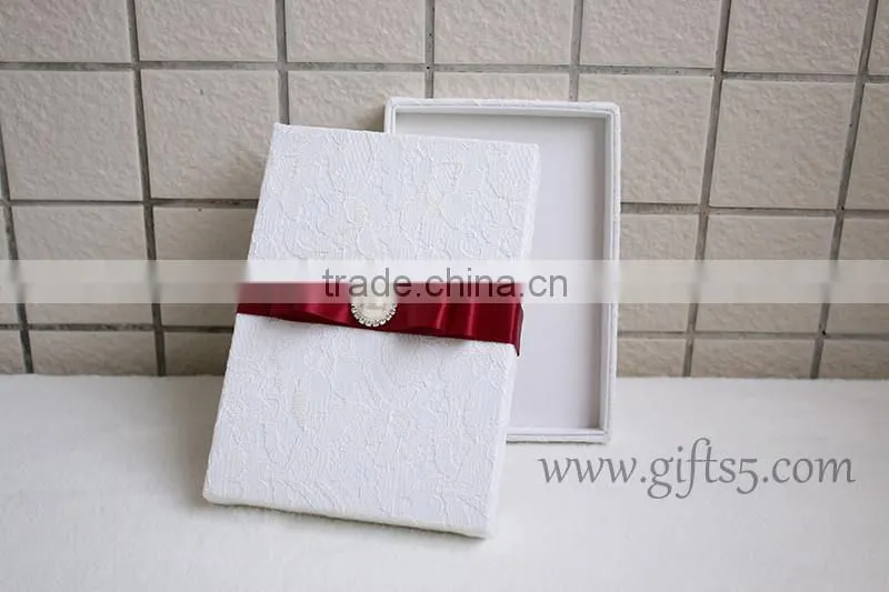 Handmade elegant white lace wedding invitation boxes
