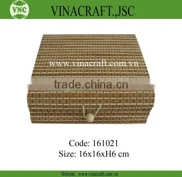 Small bamboo box for gift packaging