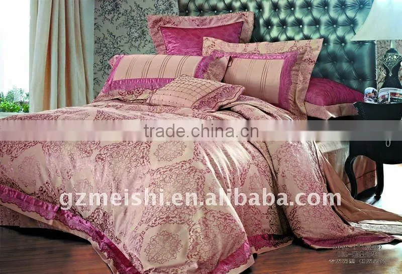 luxurious jacquard bed linens