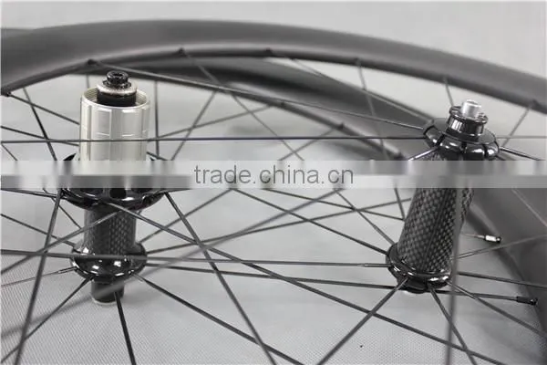 56mm and 86mm carbon clincher wheels China carbon wide side bike wheels W56C