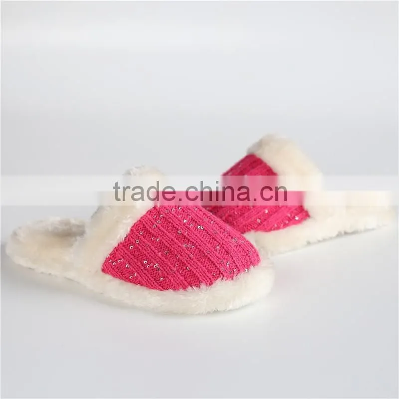 Woman knitted indoor slipper with sequins