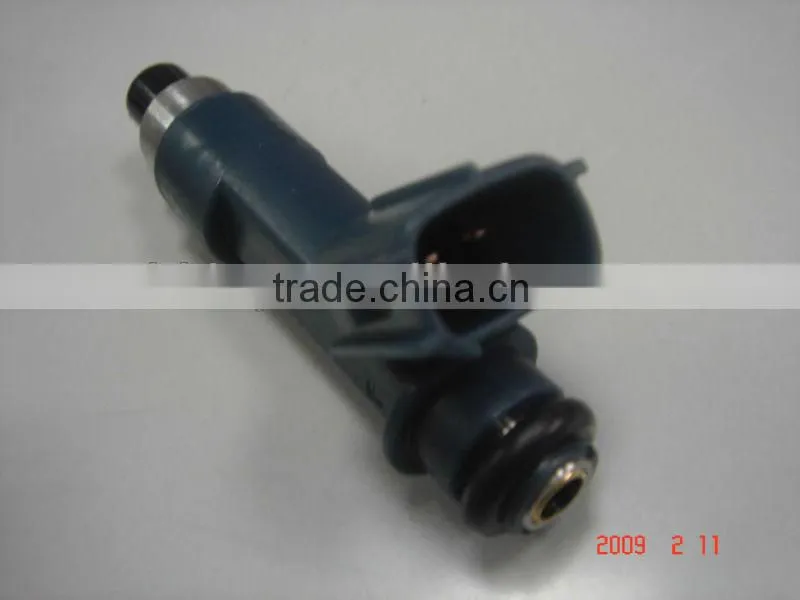 Hot sales and high quality fuel injector for Toyota Hilux 2004-2013 OEM 23209-39015