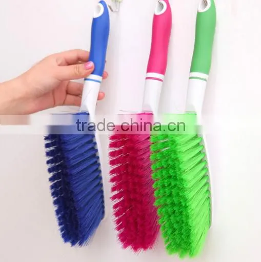 Good design non-slip rubber grip clothes bed cabinet sofa cleaning brush/handheld dust removing brush