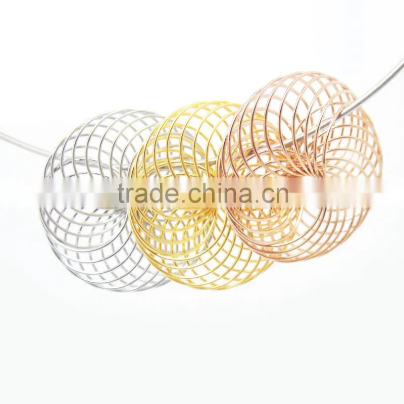 Awesome Wire Work Twisting Geometry Necklace for Women