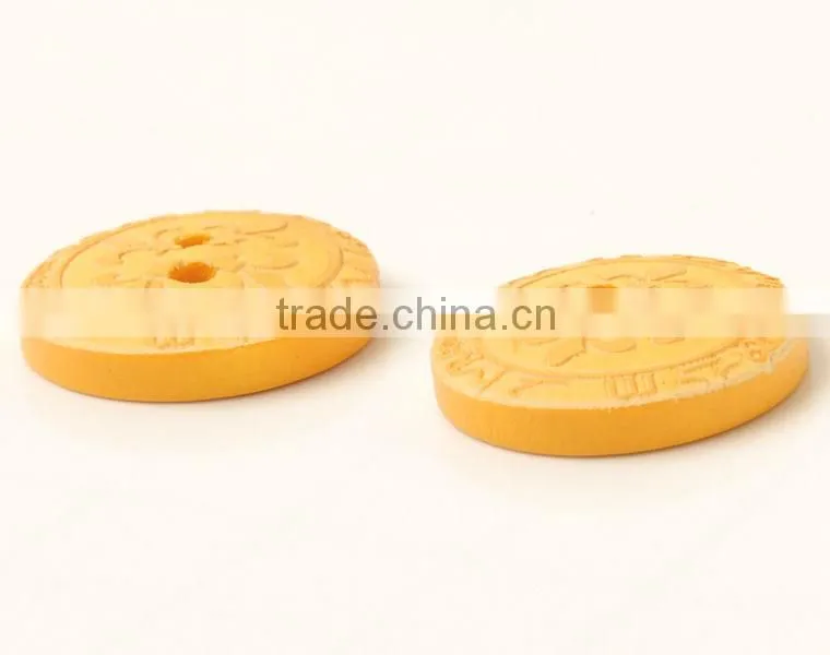 2 Holes Fancy High Quality Yellow Painted Wooden Baby Buttons with Figure Engraved On