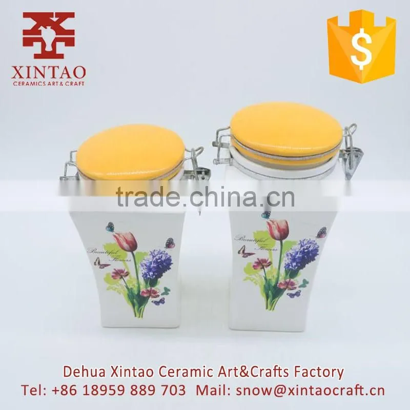 Hot selling kitchen decorative storage ceramic cookie jar with cover