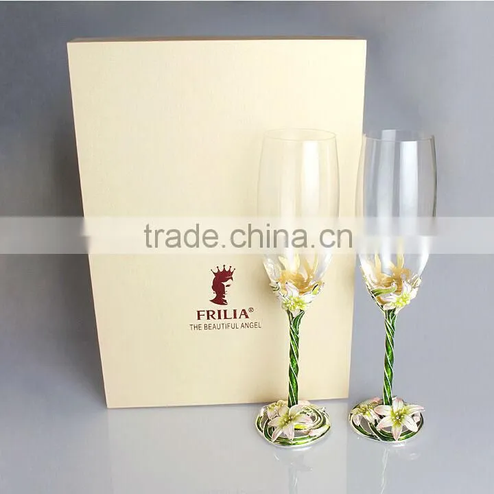 2014 Lily Design, Crystal Champagne Glass with Enamel for Newly Weds