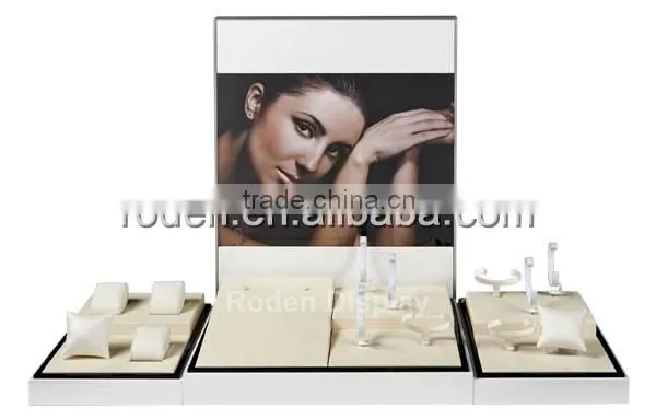 Wholesale Custom Wooden Watch Displays For Watch And Jewellery Shop Counter And Window Exhibitor Watch Holder