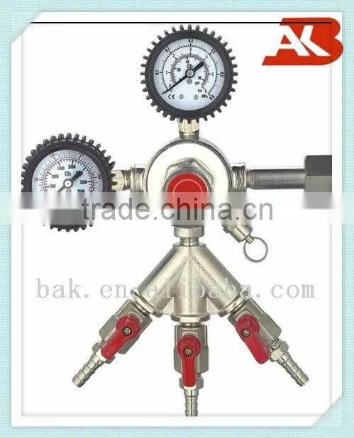 3 Way outlet Co2 pressure Regulator CO2-13J04