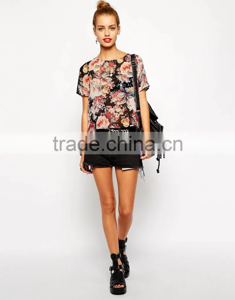 Glamorous Petite Floral Print Crop Boxy Tee