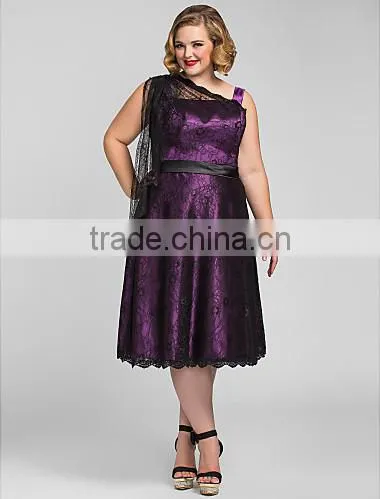 Gorgeous Knee-length Lace Black Sexy Homecoming Dresses Plus Size