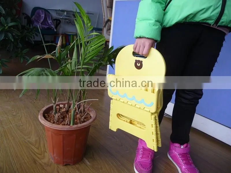 2016 New design plastic kids plastic folding stool with backrest