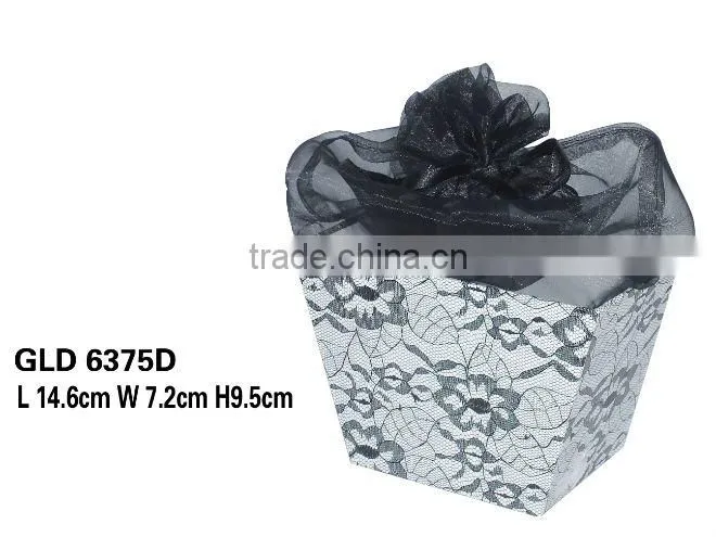 promotional gift box with organza pouch top