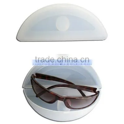 Custom neoprene eyewear case sport boating sunglasses holder pouch with carbiner