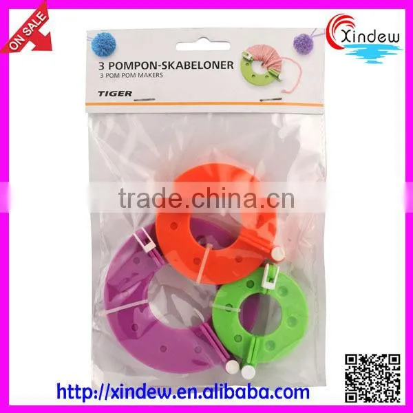 Plastic knitting loom for pom poms,pom pom maker,hand knitting loom