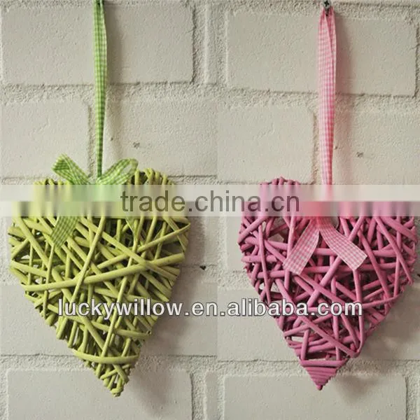 new design hanging heart shape wicker decoration