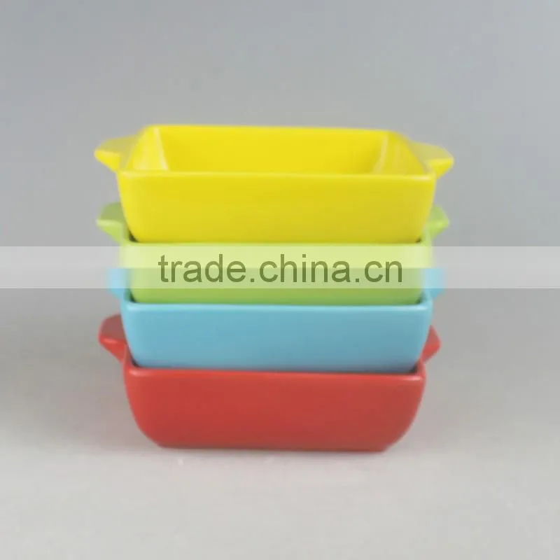 Ceramic square bakeware with color glaze