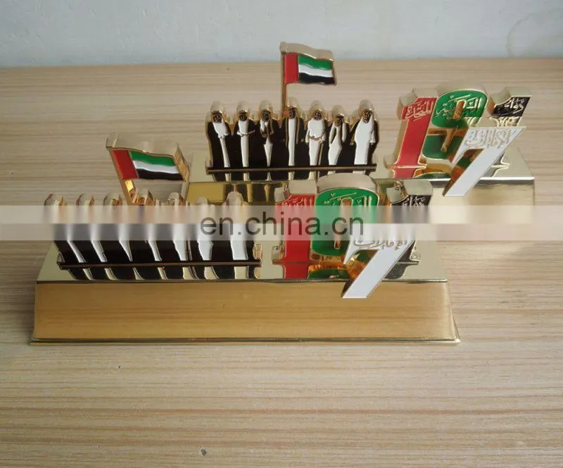 Very high quality gold plating polish custom trophy stands for excellence award