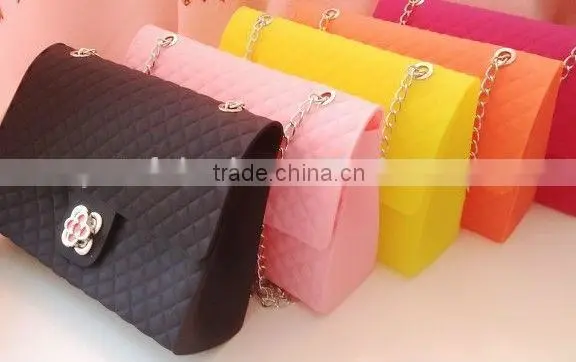 Round shaped button and metal chain silicone bag