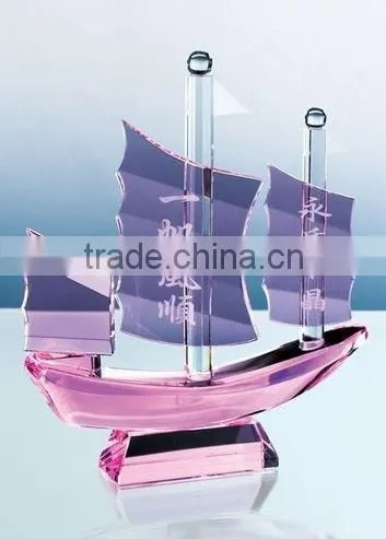 Optical Glass Pink Crystal Boats For Sovenir Gifts