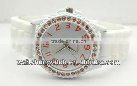 Trend design lady's fake diamond watch in dongguan