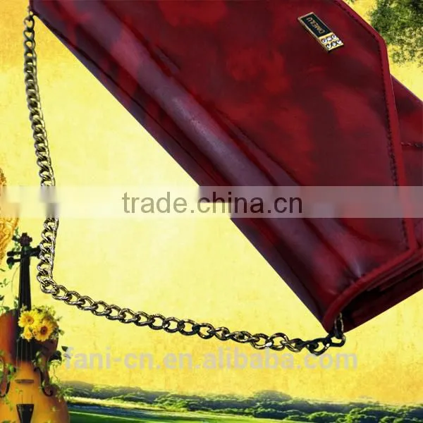 Wholesale ladies fashion clutch PU leather wallet with chain design and convenient to take