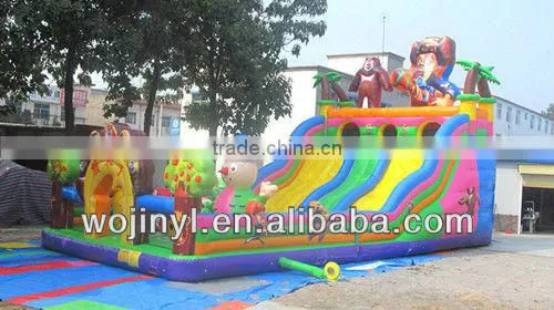 Attractive Inflatable jumping castle with slide