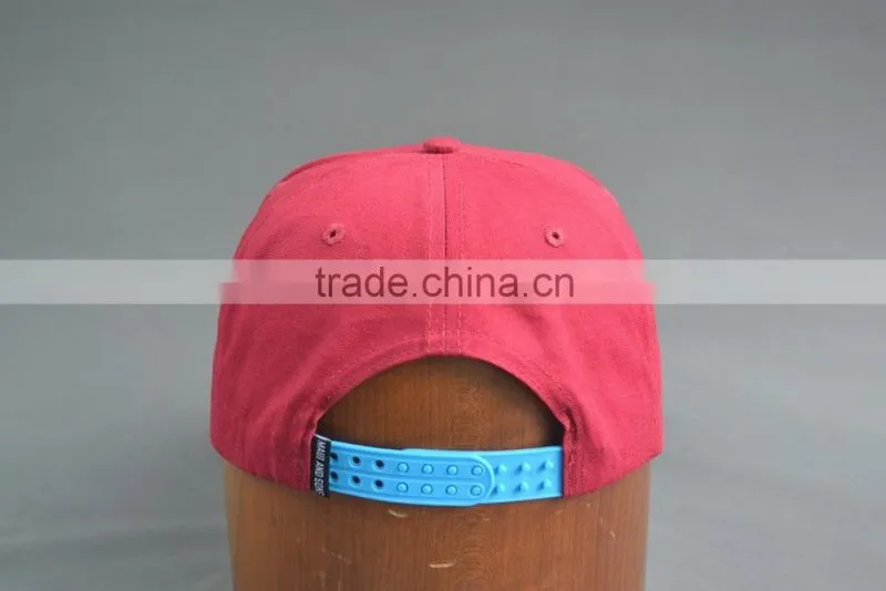 Custom 100% cotton twill 6-panel snapback cap with woven label