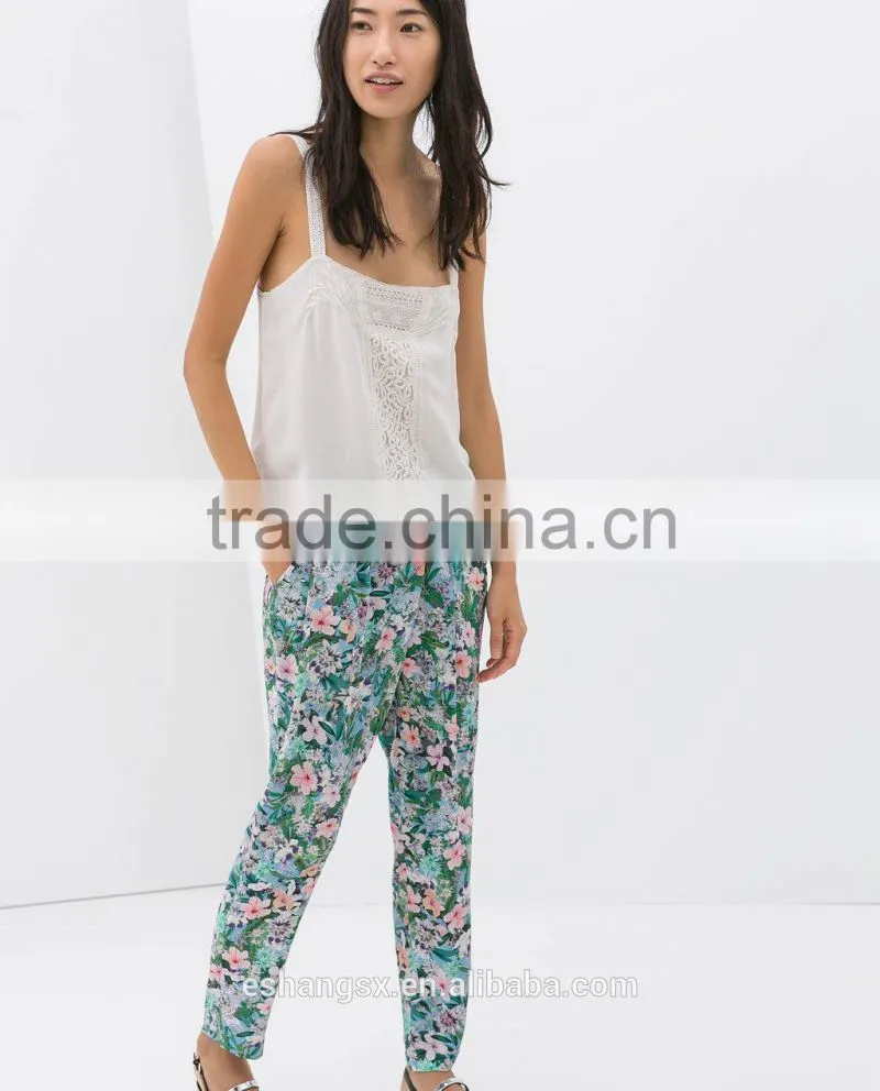Ladies with floral print leisure pants