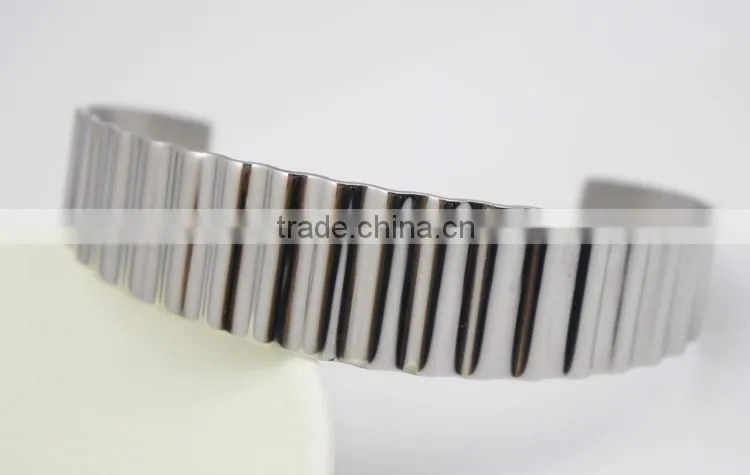 Mirror polish Personality lover bracelets jewellery accesories 304L/316L stainless steel for women men etched Stripe bangles