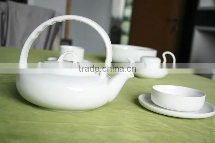 fashion white porcelain teapot