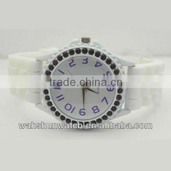 2013 new hot fashion quartz brands japan movt diamond women watch