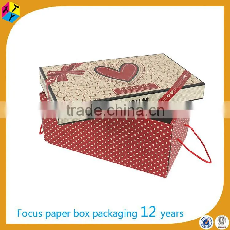 luxury fancy hard paper packaging gift box handle
