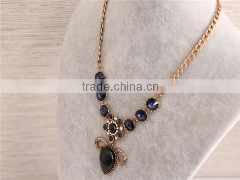 Fashion design gold plated women necklace crystal Necklace Wholesale