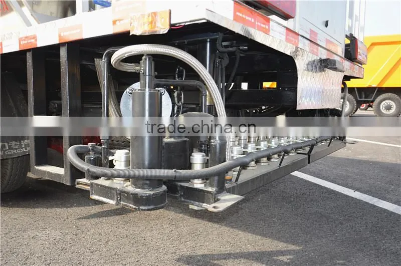 Dongfeng 6000L mini bitumen distributor truck