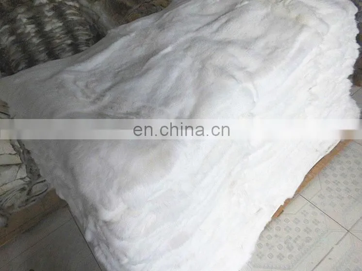 Thick and soft raw or dyed color real rabbit fur blanket