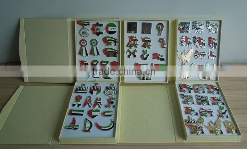 free combination UAE badges in plastic box UAE national day gift lapel pin