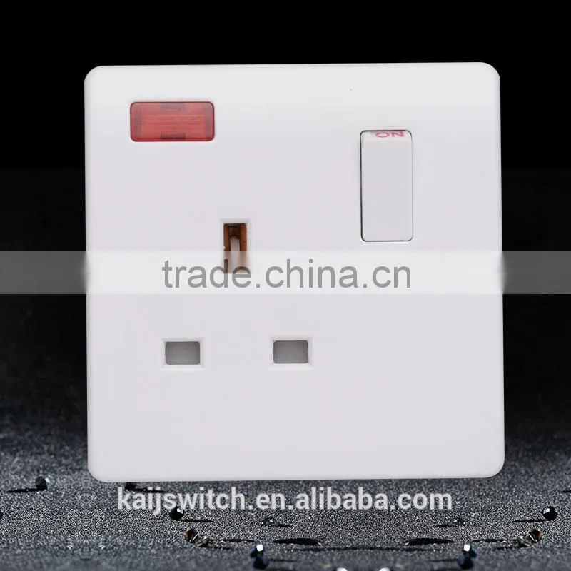 electrical UK 3 flat pin 13 amp plug with 1 gang switch