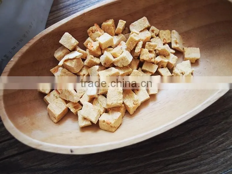 Freeze Dried Chicken Cubes, Slices