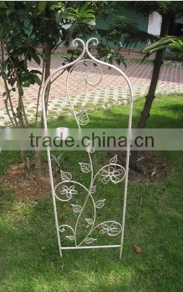 Metal garden wall trellis