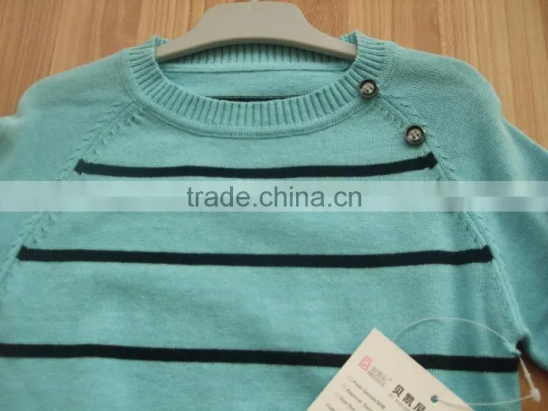 High Quality baby boys sweater design with shoulder woode button(BKNB5586)